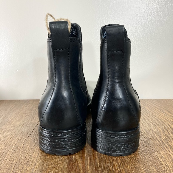 NWT Born Cove Waterproof Chelsea Boot Women’s Size 8.5 Black - Picture 4 of 11